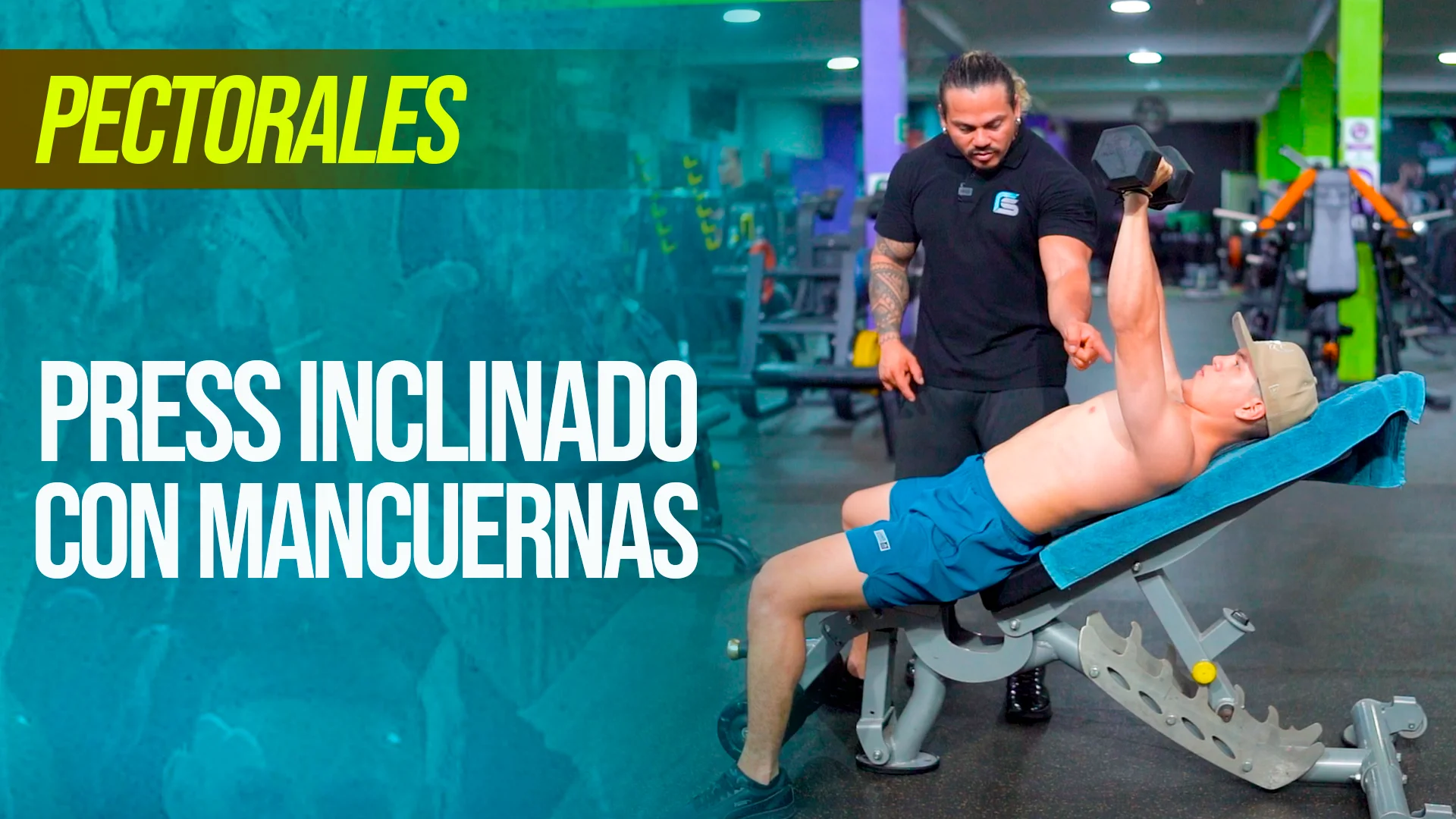 Inclinado best sale con mancuernas