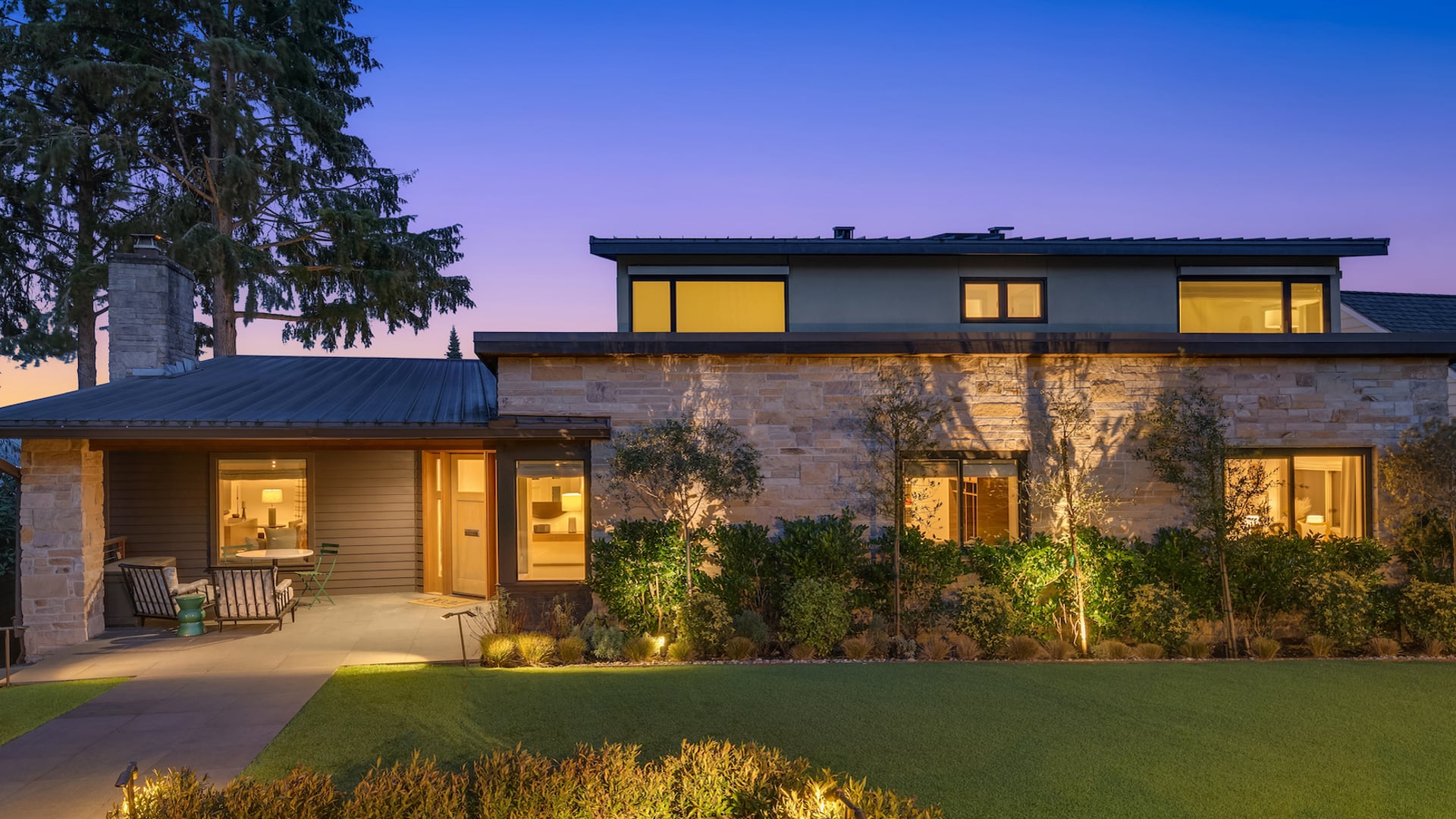 View Ridge Luxury, listed by Shawn Filer and Nick Glant with Real Residential