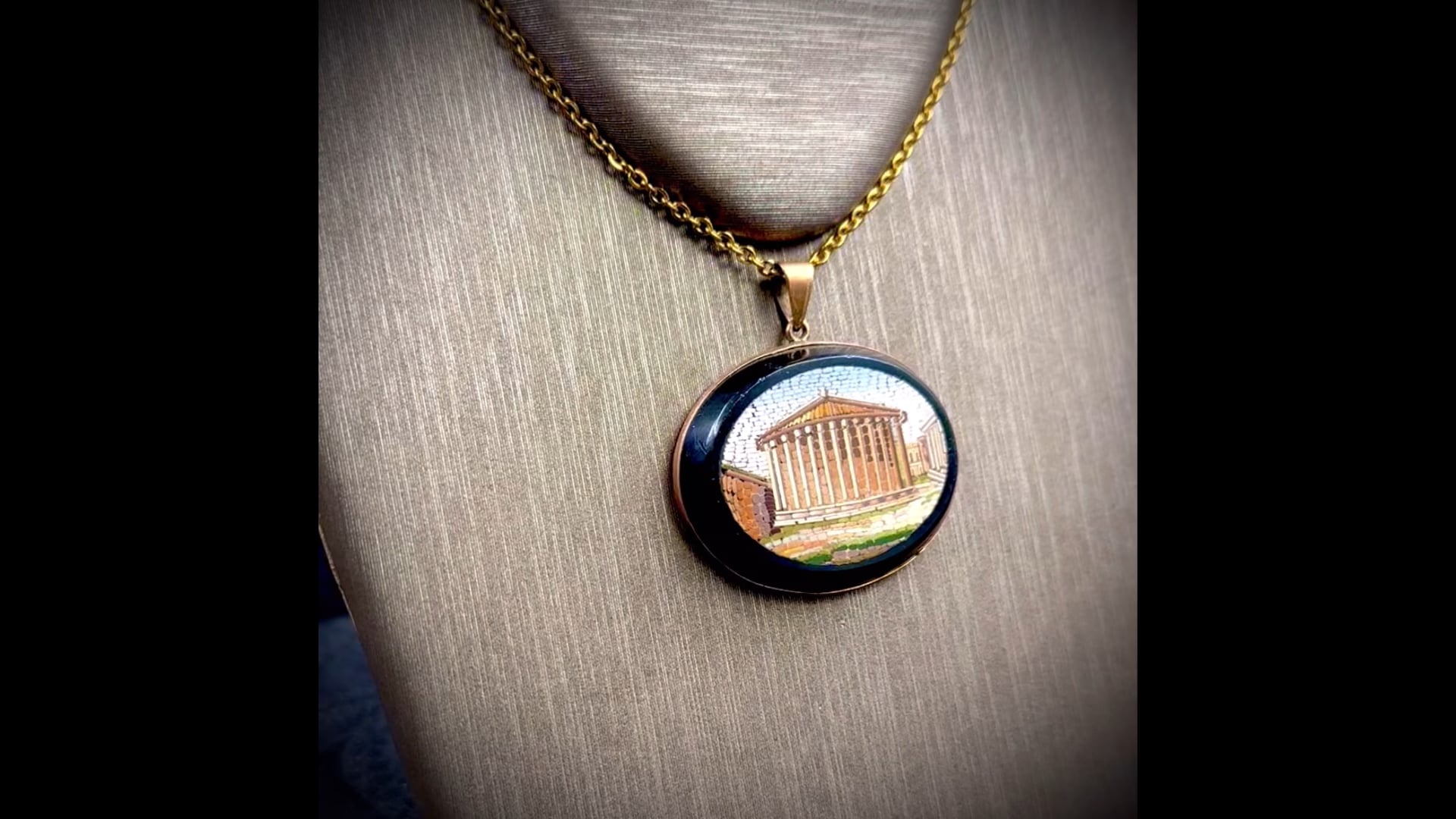 Collier Pendentif Victorien En Or Jaune Et Onyx - Micro Mosaïque Antique - Longueur 18 Pouces - Occasion