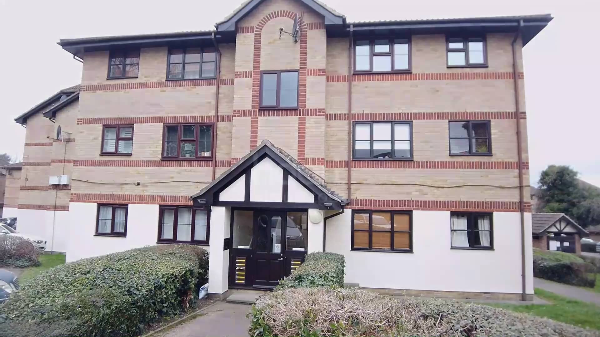 Quick Sneak Peek of Osbourne Road, Dartford, 1 bedroom Flat / Apartment