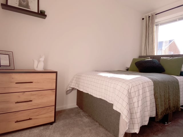 Double room with en-suite in a fabulous house Main Photo