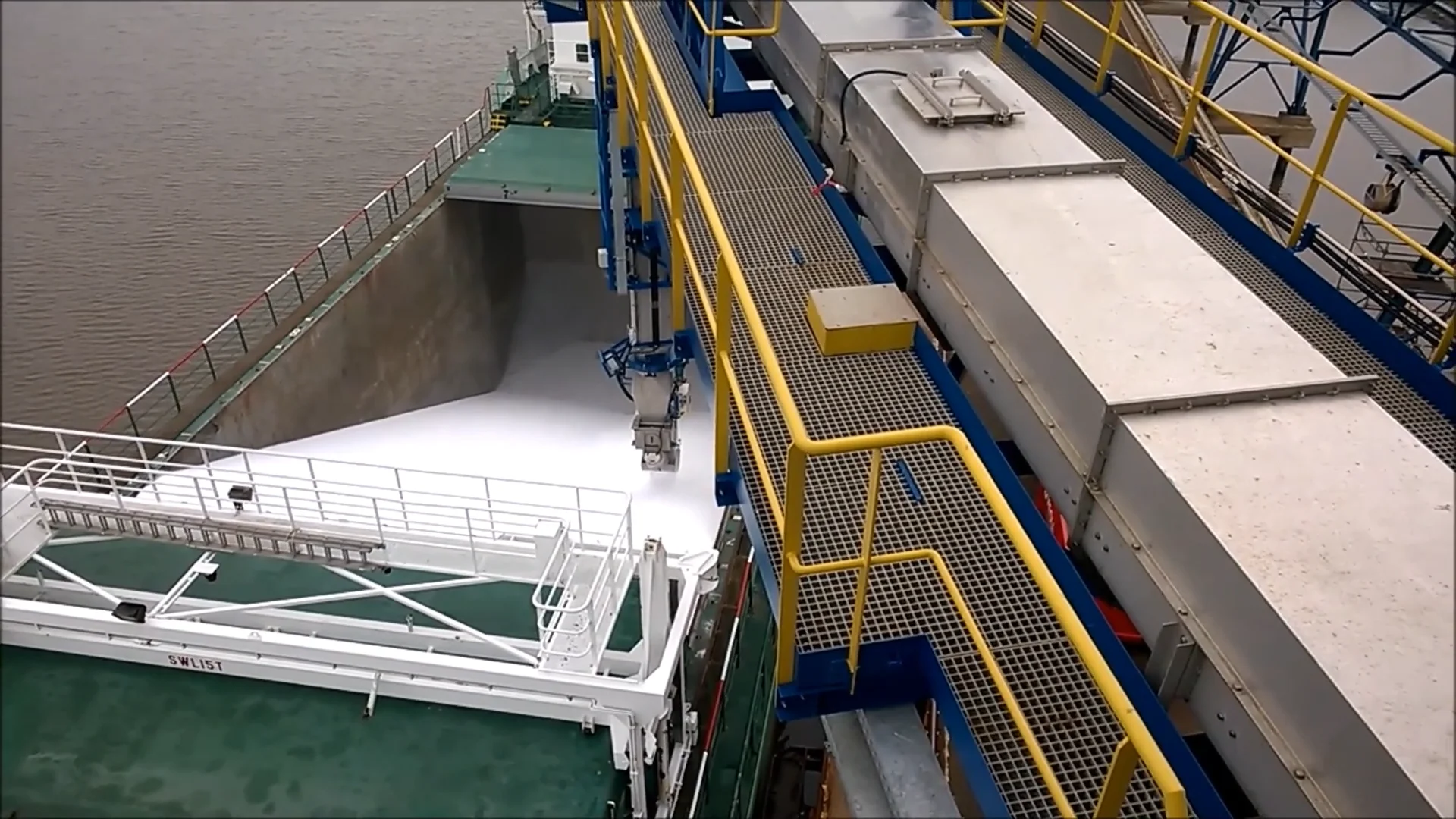 Bedeschi - Yara Brunsbuttel in operation on Vimeo
