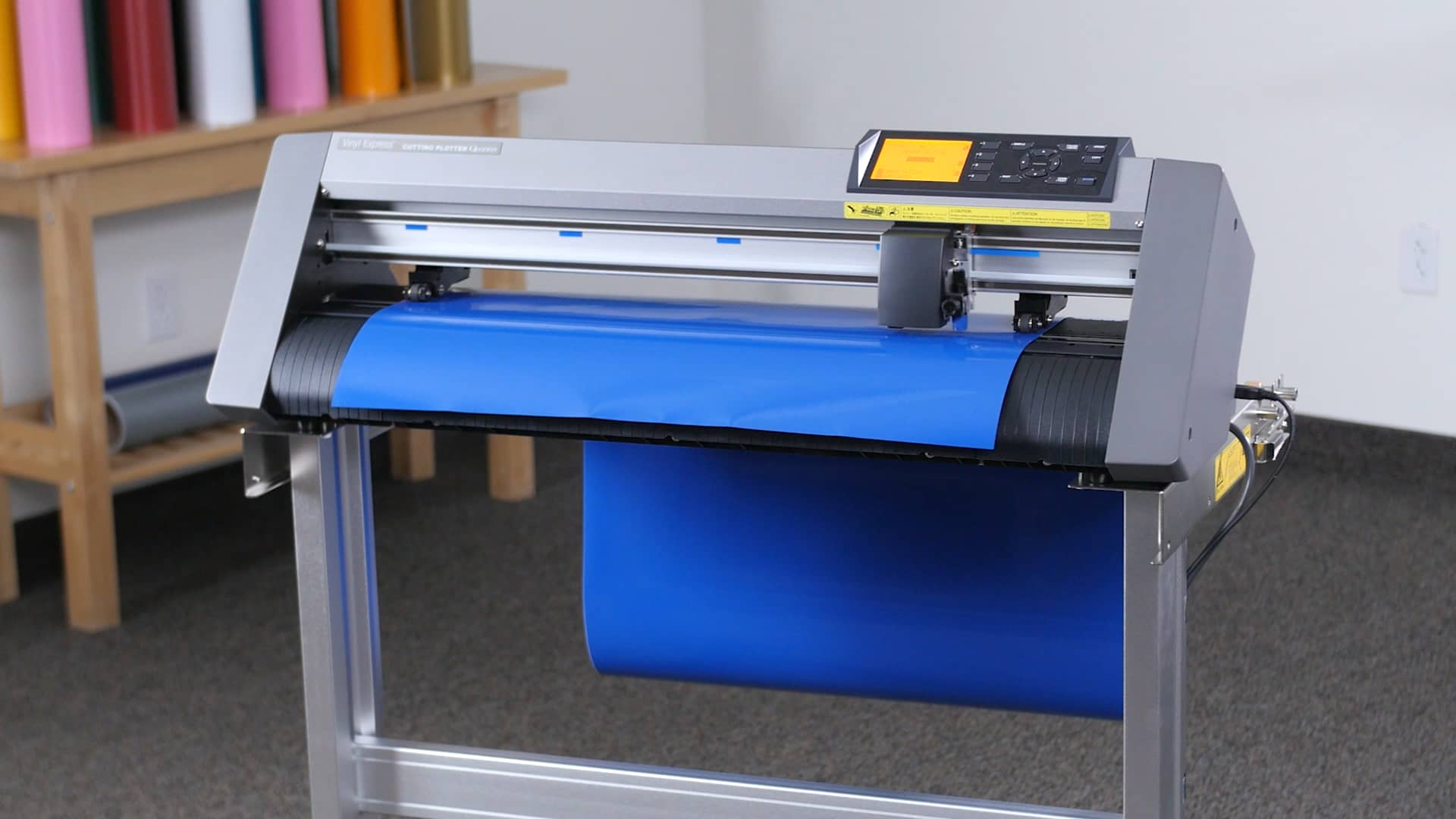 Vinyl Express QE6000 Vinyl Cutter.mp4 on Vimeo