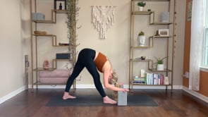 20 Minute Yoga for Daylight Savings Time