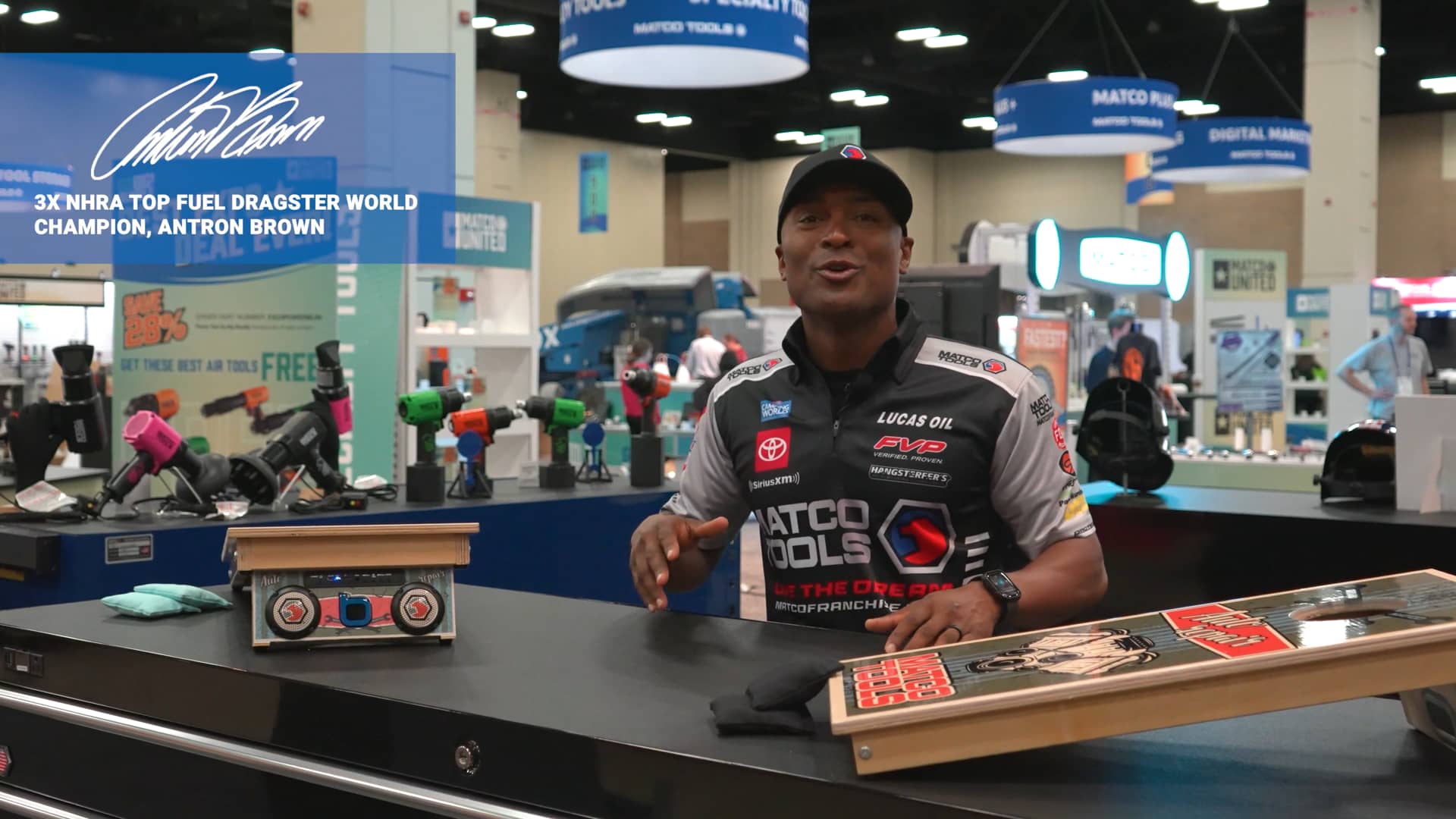 MTCMINIBOARD Matco Bumpboxx Miniature Cornhole Board Set on Vimeo