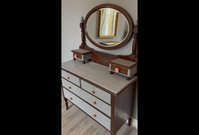 Spacious double room to let Main Photo