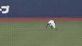 【2回表】長い距離を走ってキャッチ!! バファローズ・野口智哉のファインプレー!! 2023年3月10日 オリックス・バファローズ 対 読売ジャイアンツ