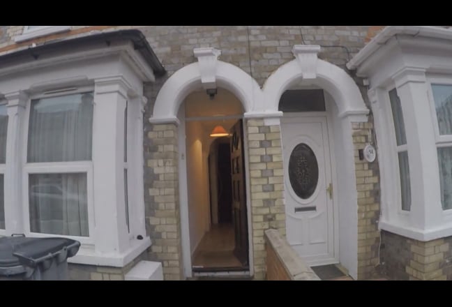 Beautiful 6 double bed house in student area - RG6 Main Photo