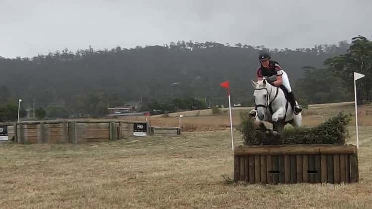 Ilanna Mcdougall riding AVIEMORE FOXY 75 Grade 3 PCT State Trials 2023.mp4