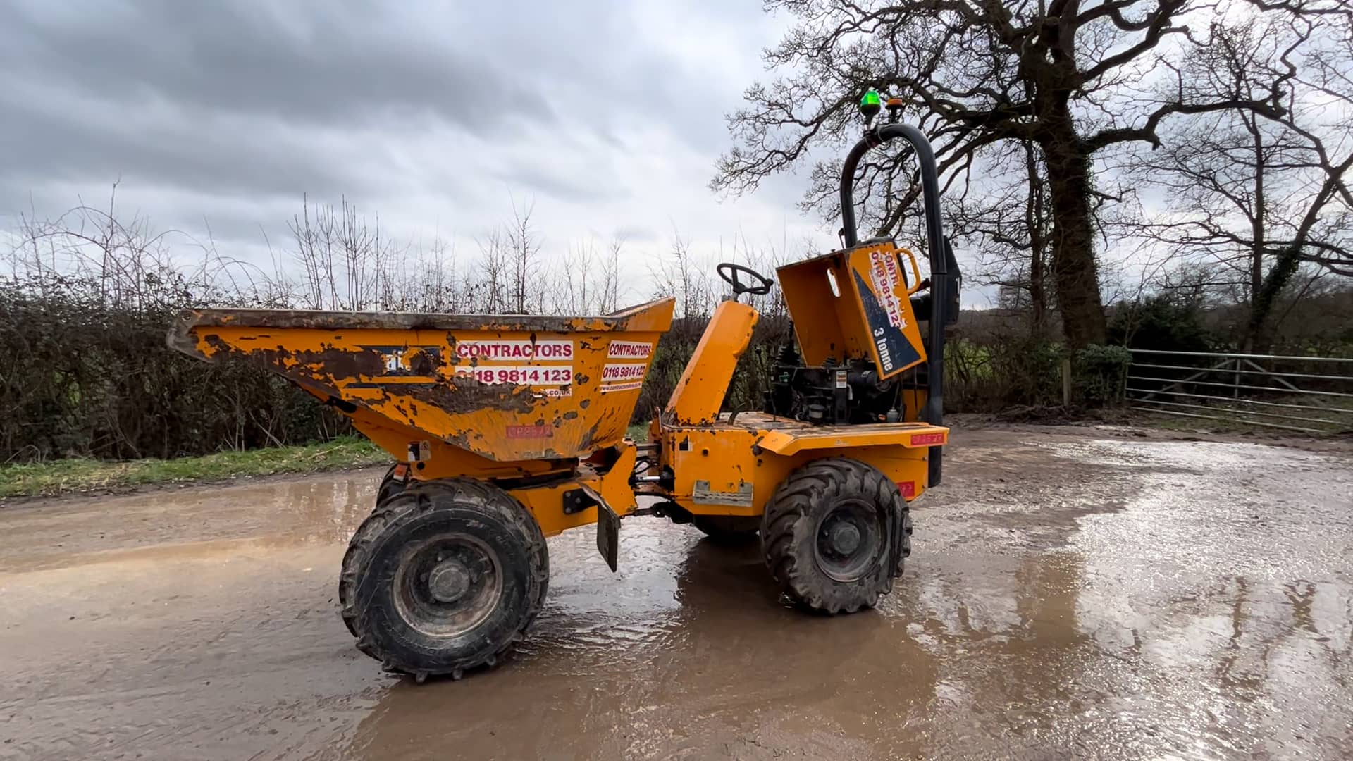 Thwaites 3 Ton Swivel Skip Dumper CPH Auction April 23 on Vimeo
