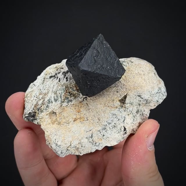 Magnetite octahedron