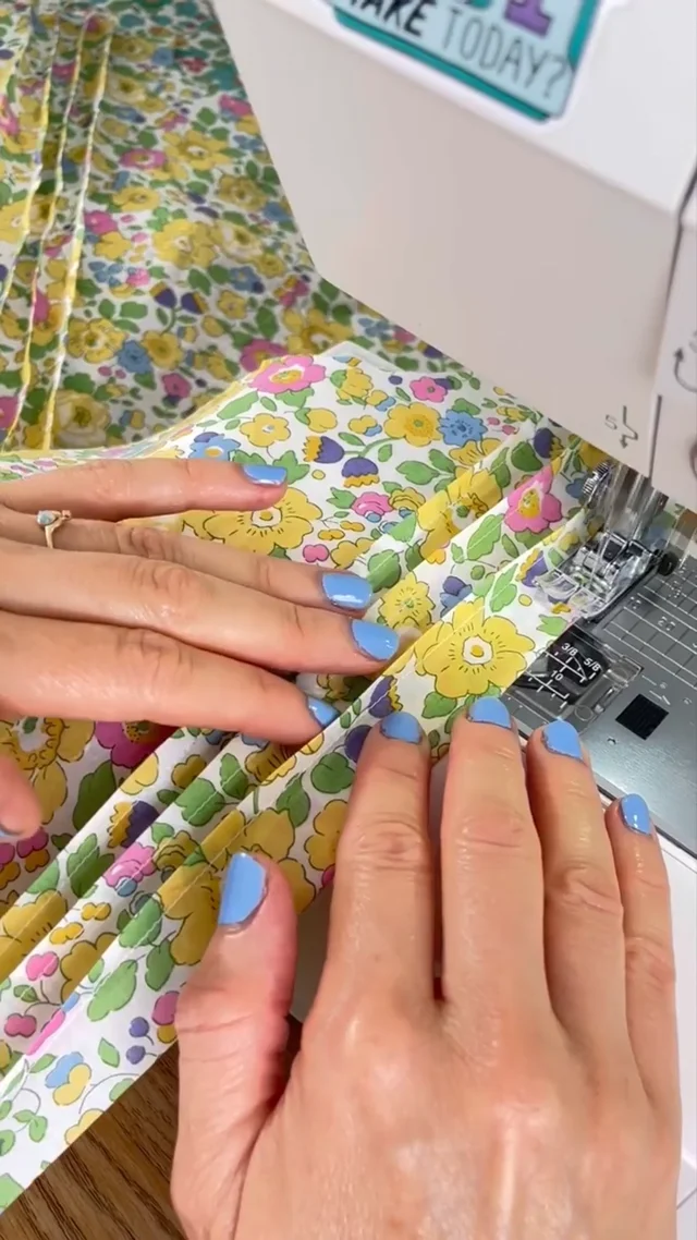 Tilly and the Buttons: How to Sew Undulating Tucks (with video!)