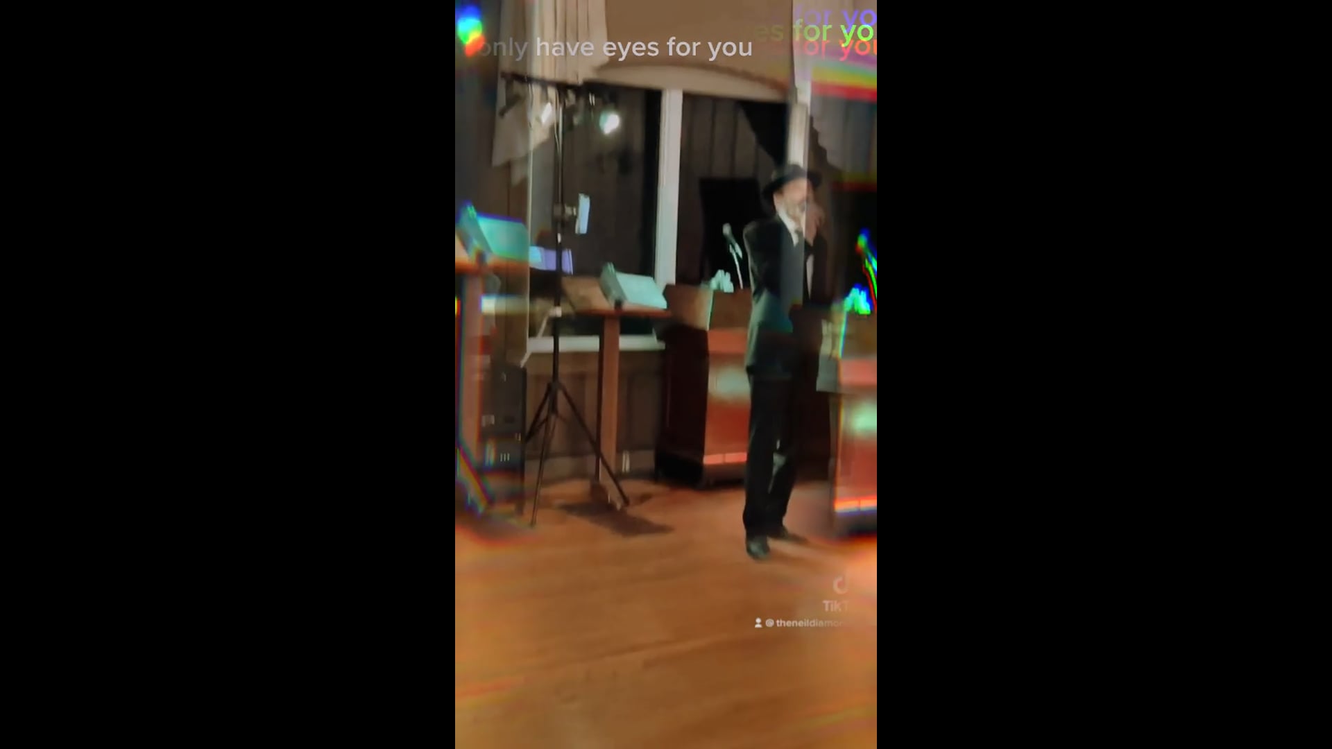Promotional video thumbnail 1 for Santo The Neil Diamond Guy