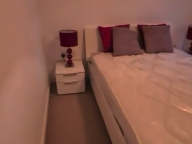 Double Bedroom with Bathroom in Beautiful Flat  Main Photo