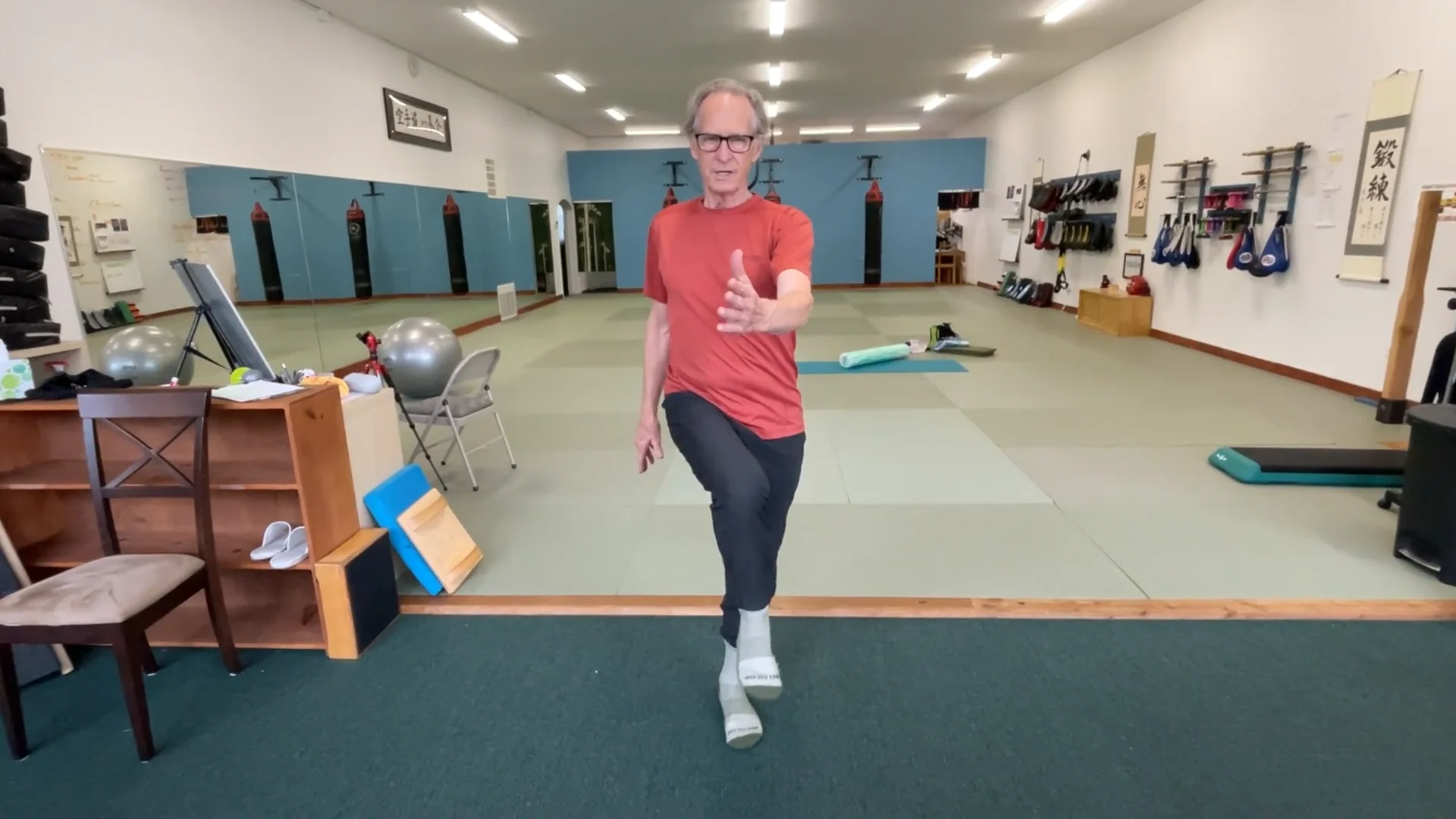 COUNTERBALANCE of UPPER & LOWER BODY for DYNAMIC (elastic) POWER on Vimeo