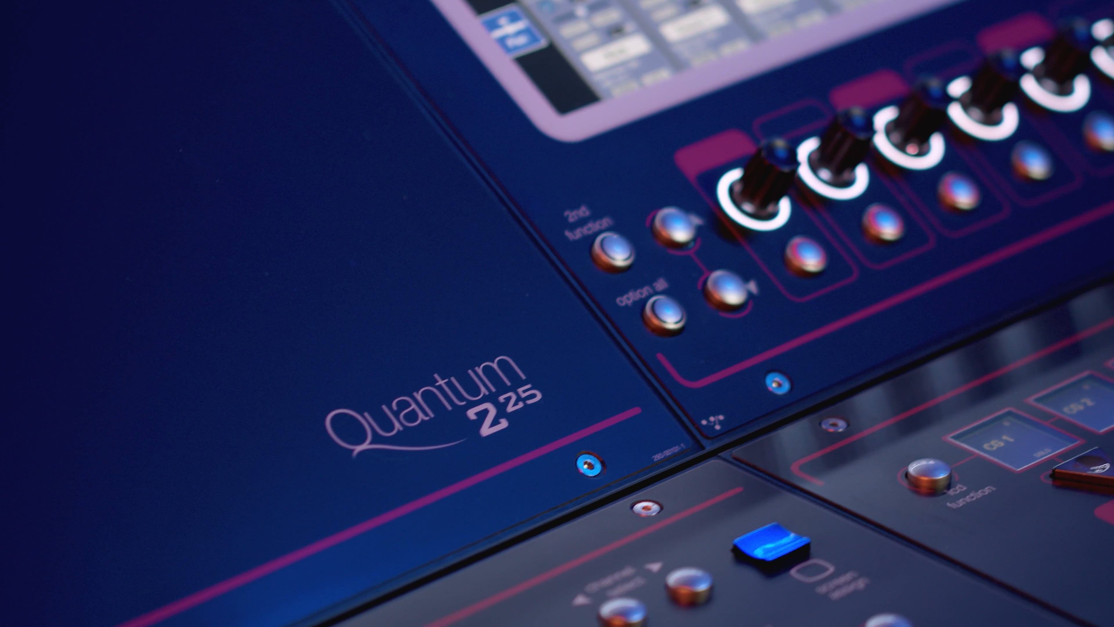 Full Circle | DiGiCo Quantum 225 On Vimeo