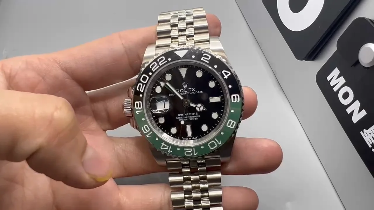 NOOB V12ロレックスGMTマスターII 126720VTNR “レフティ”緑黒