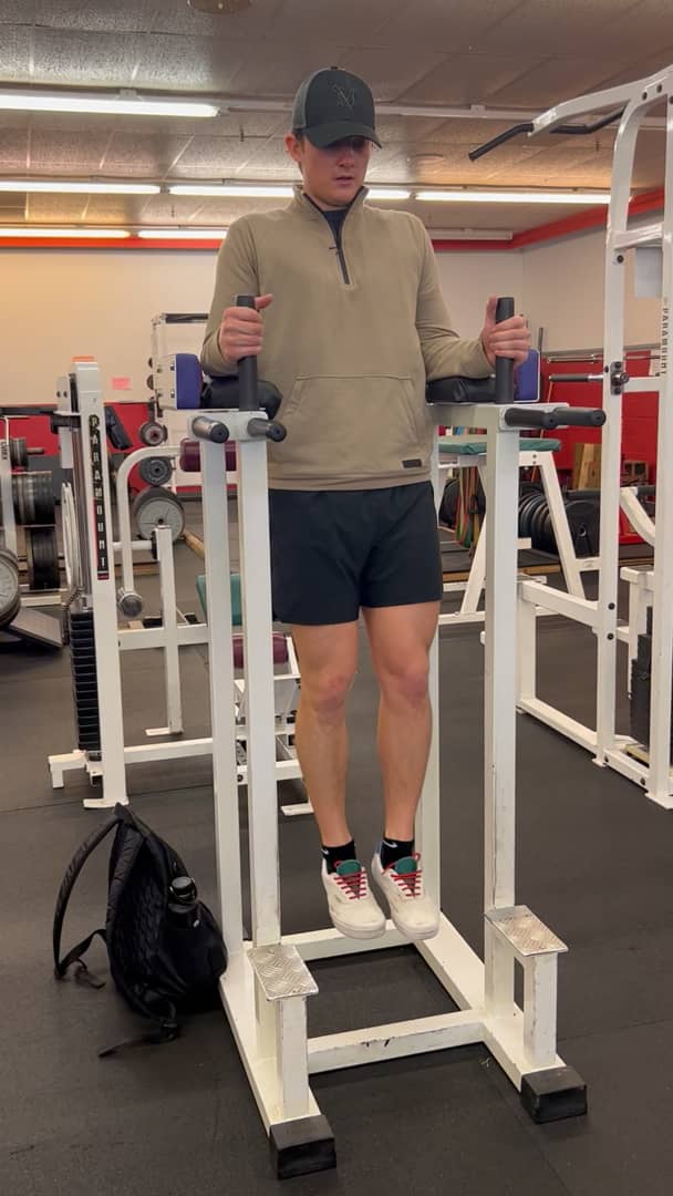 Captain's Chair Leg Lifts Iliacus and Psoas Majors on Vimeo