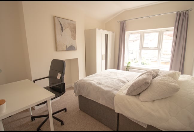 🏡 Large Double room near Tooting Broadway! Main Photo