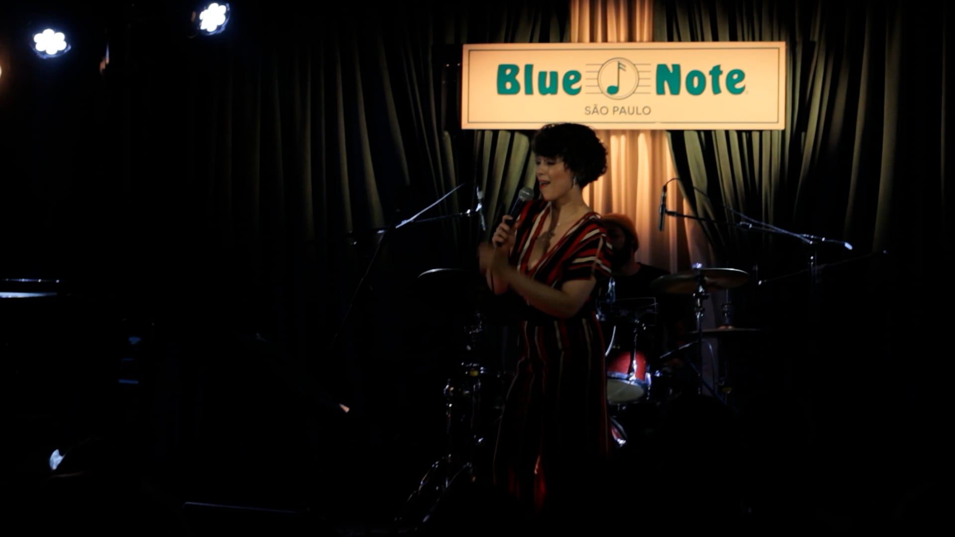 Vou Deitar e Rolar_Blue Note_Lilian Menezes