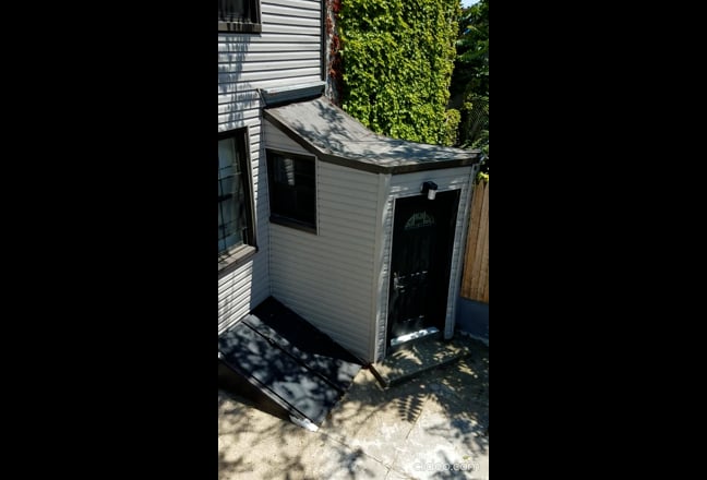 1 Bedroom with private deck in Greenpoint Main Photo
