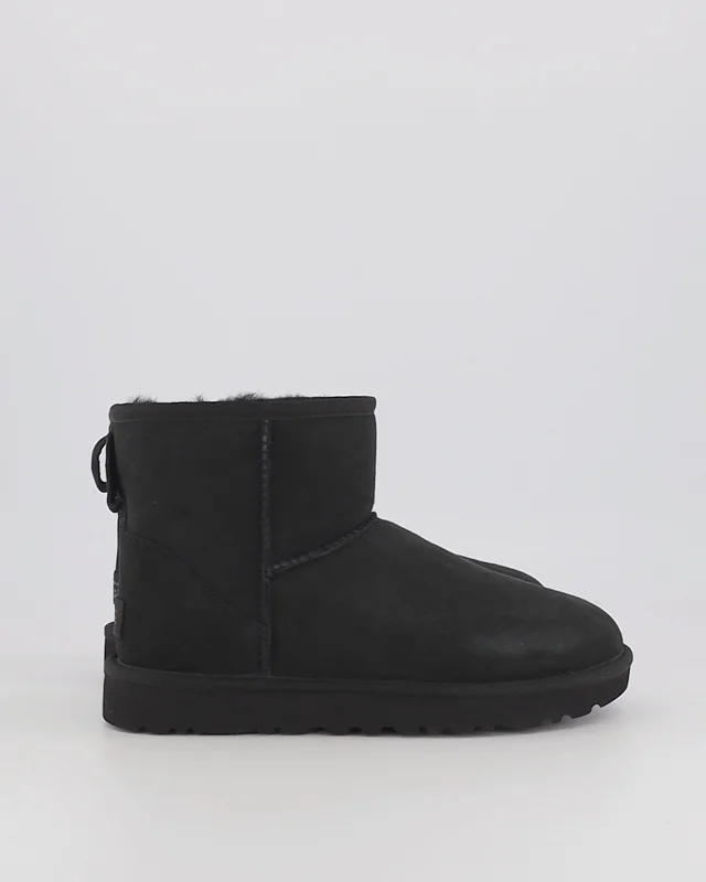 Ugg classic mini discount ii boot black