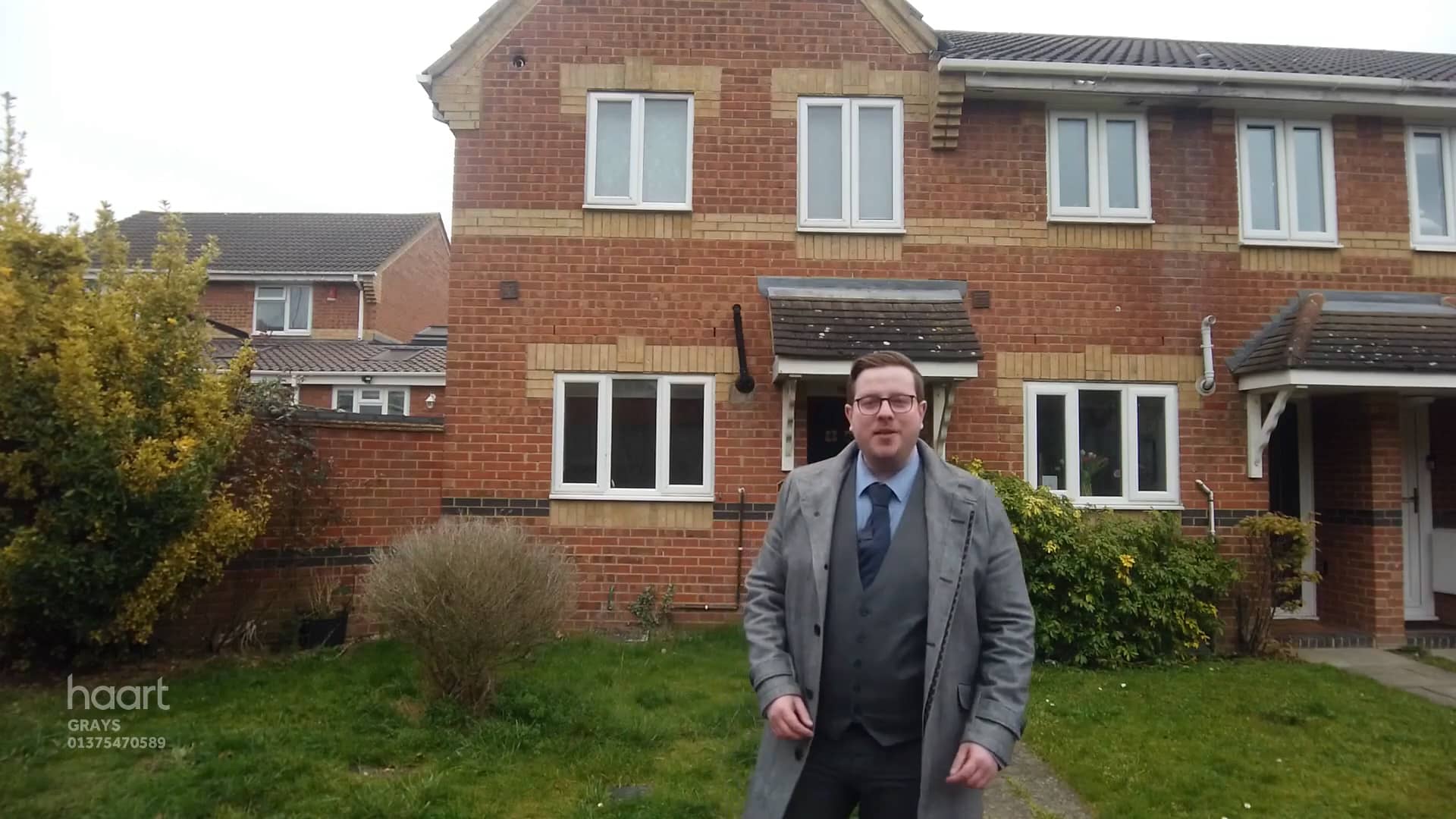 Quick Sneak Peek of Douglas Close, Grays, 2 bedroom End of Terraced