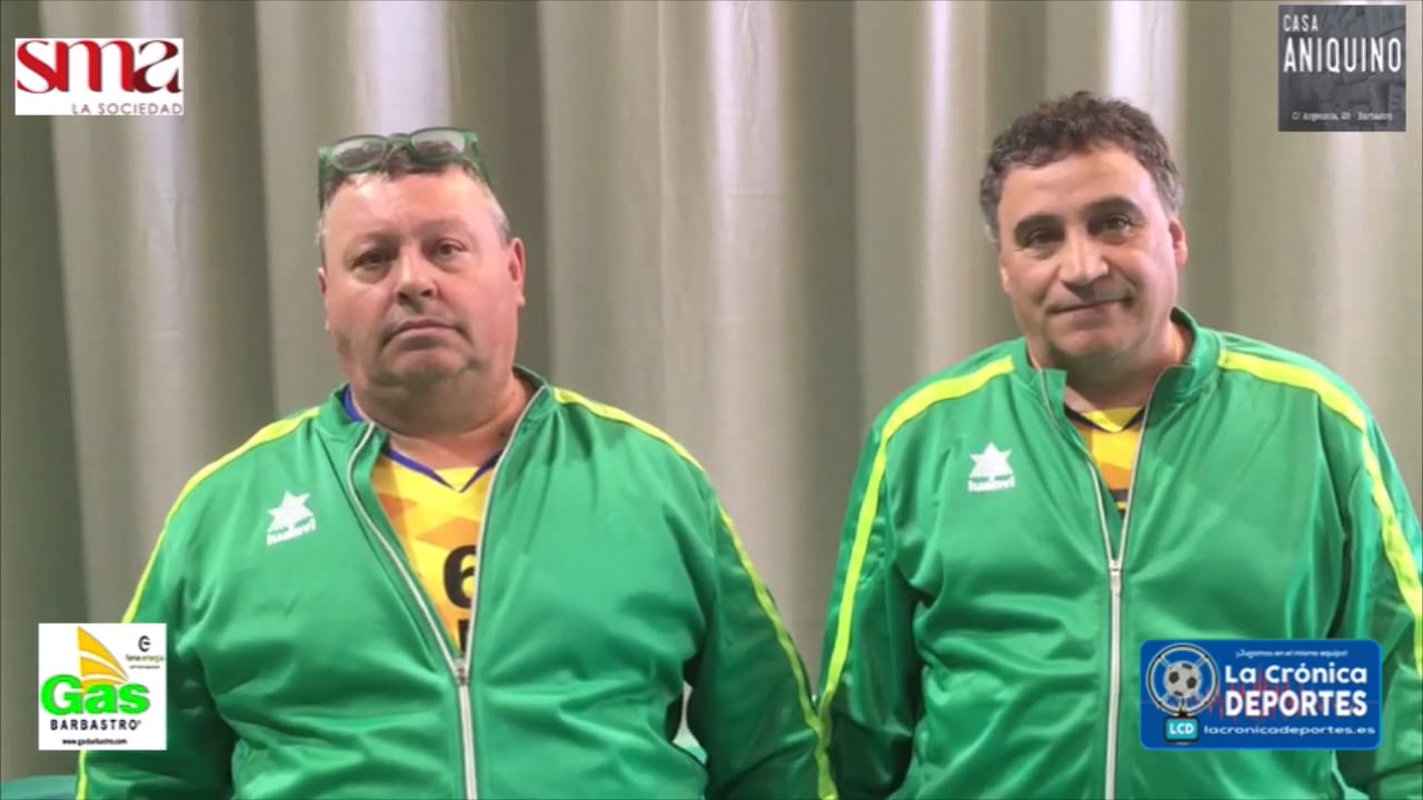 FERNANDO FERNÁNDEZ Y TOÑO VALERIO (1º y 2º Entrenador Equipo Voleibol Femenino SMA Barbastro) Victoria de la SMA por 1-3 en un emocionante partido contra el CV Salesianos con parciales de: 21-25//25-22//23-25//23-25.