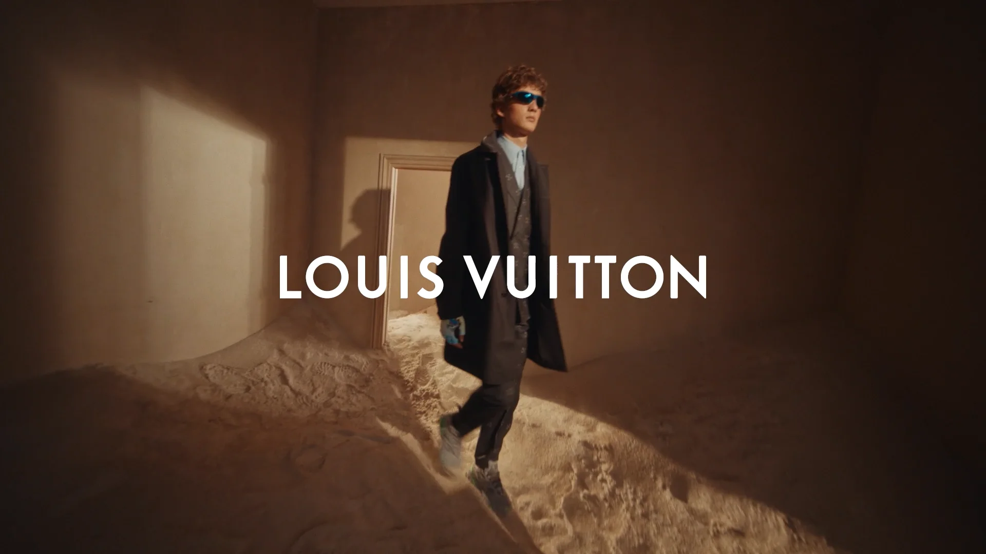 Reinvented for a modern wardrobe, the stunning new @louisvuitton