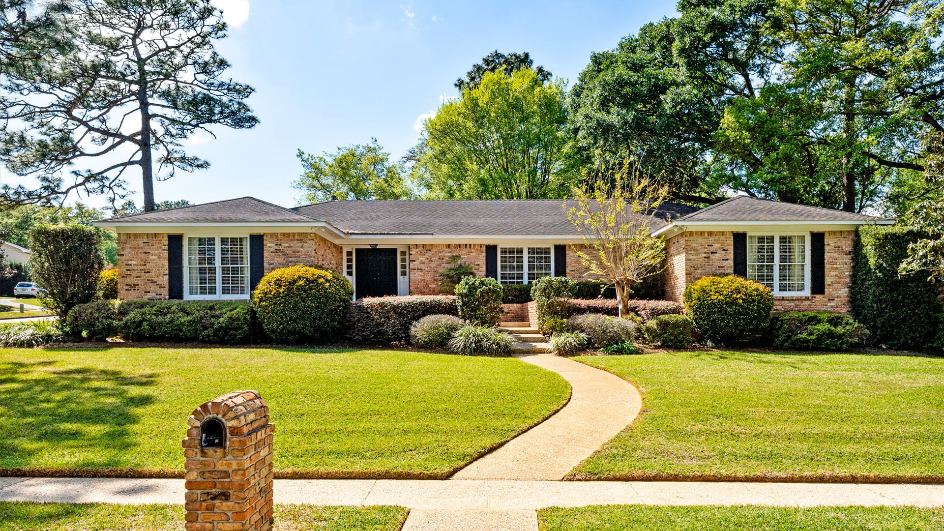 1424 Regency Oaks Dr E, Mobile, AL on Vimeo