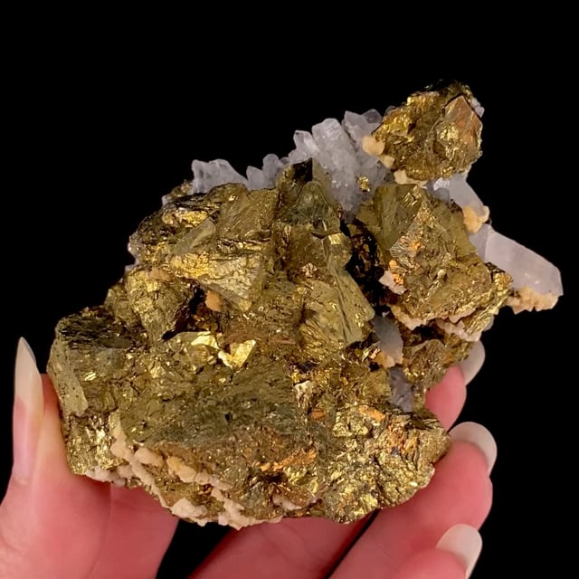 Chalcopyrite on Quartz