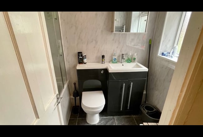 Lovely Double Room to Let Close to A45 Main Photo