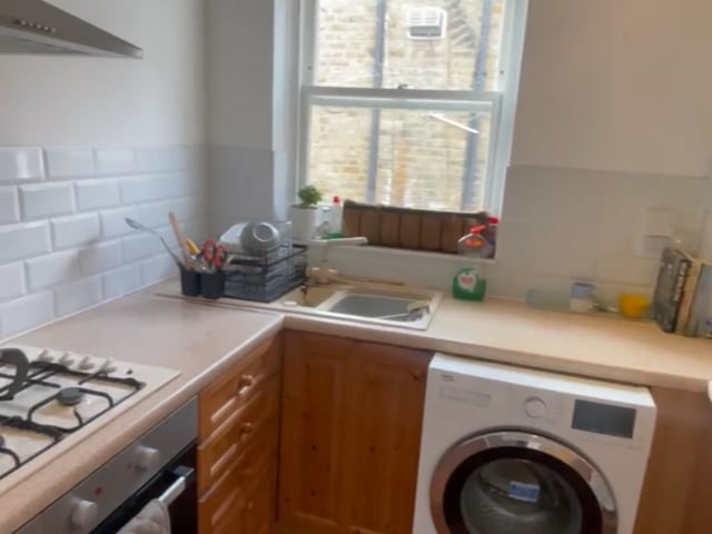 A Gorgeous Two Bedroom Flat on Green Lanes  Main Photo