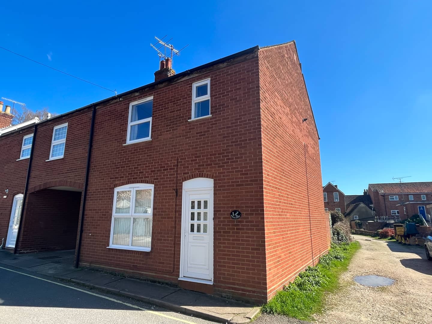 Kings Court, Woodbridge on Vimeo