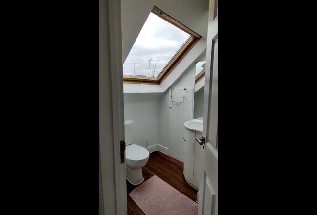 Beautiful bright Double- loft room with ensuite  Main Photo