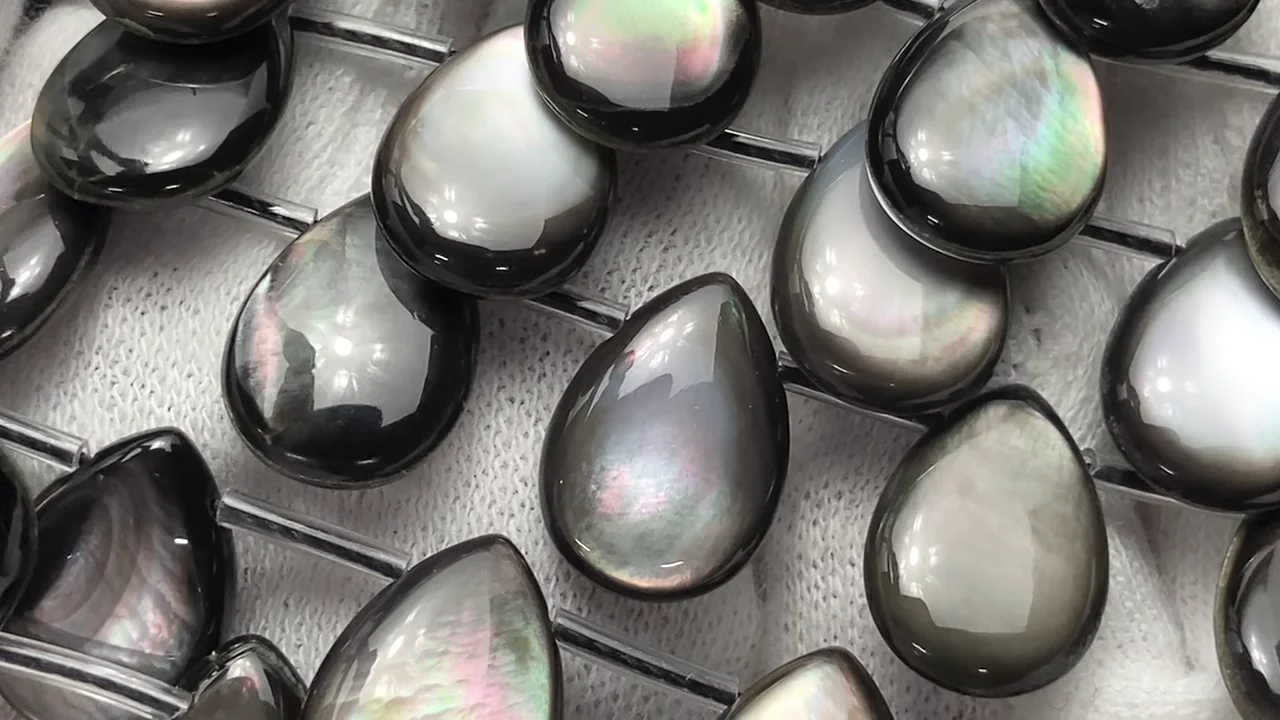 ブラックシェル（黒蝶貝） ペアシェイプ（プレーン）14×10mm ｜天然石