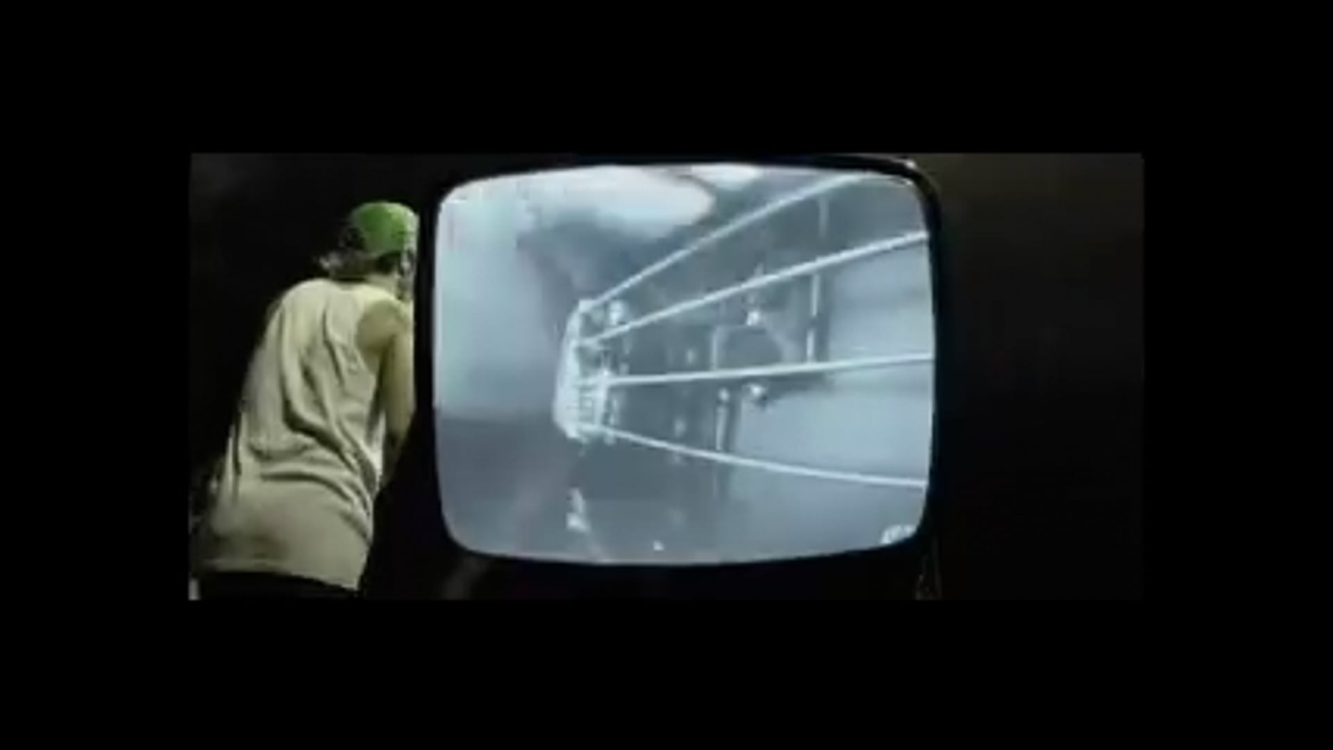 Clipe Ultramen - Tubarãozinho