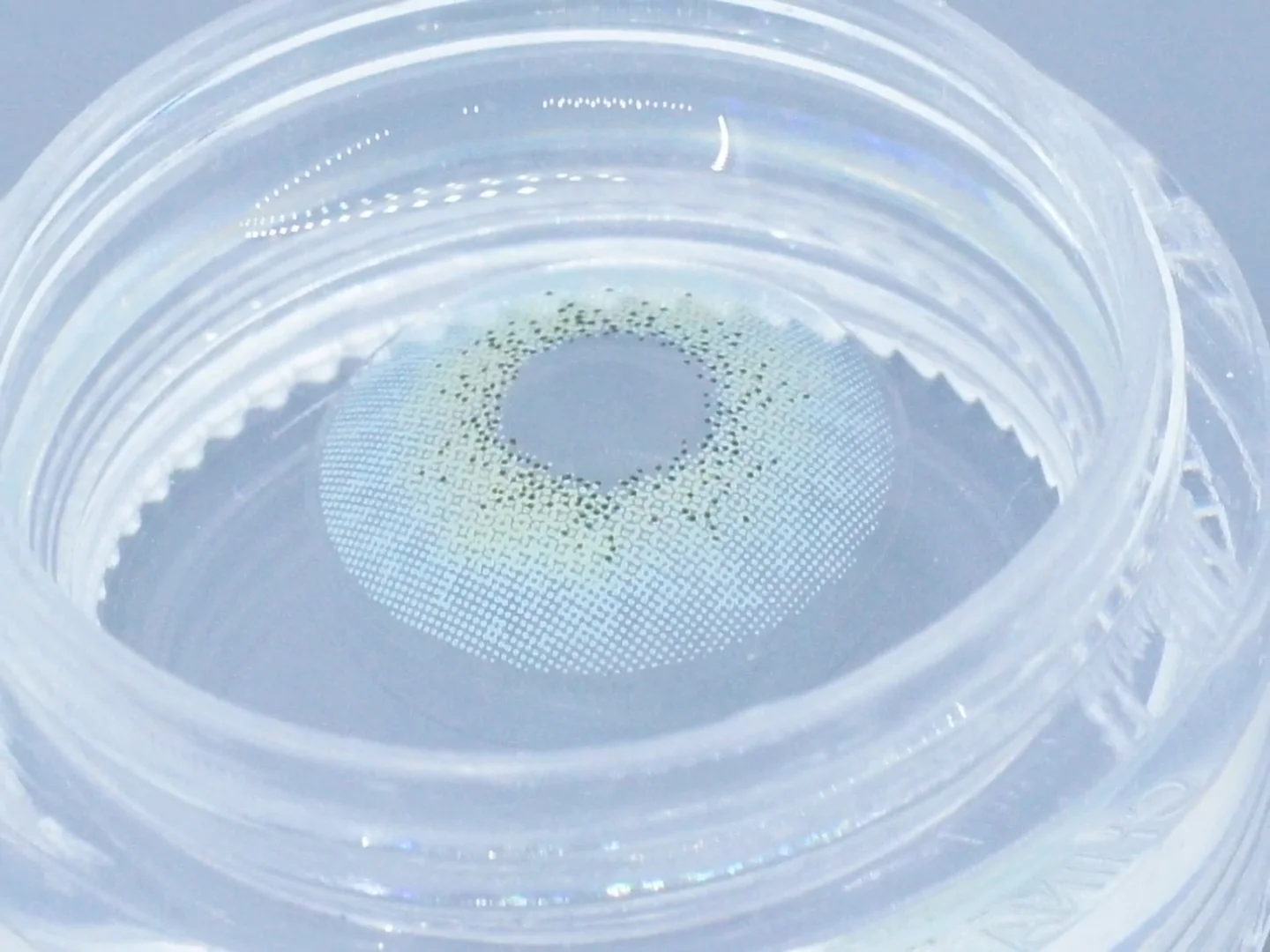 乱視用カラコン青い発色魔王ミューズブルー Muse | 韓国カラコン通販の