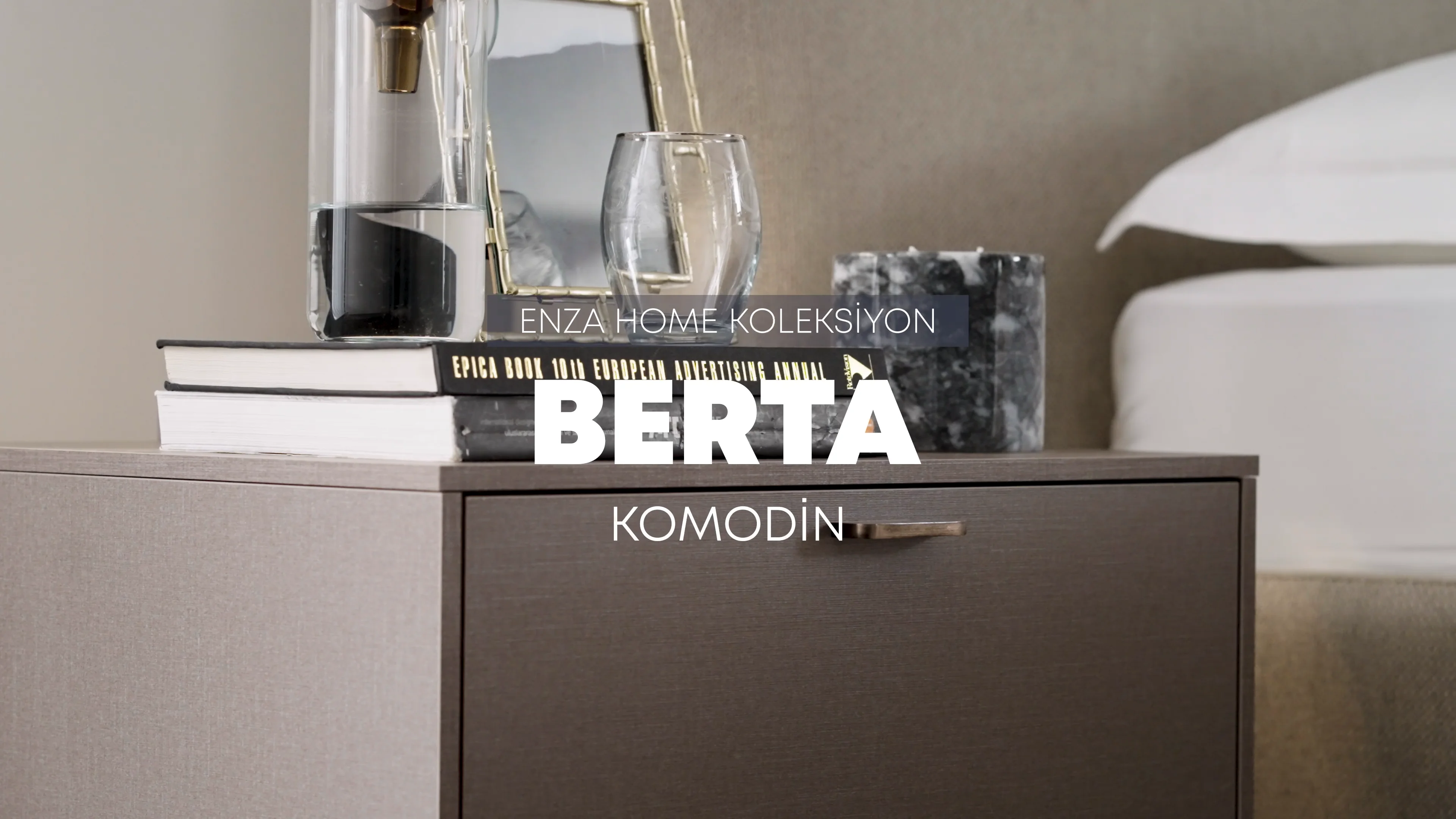 Berta Komodin, 59x47 cm (GxY) | Enza Home