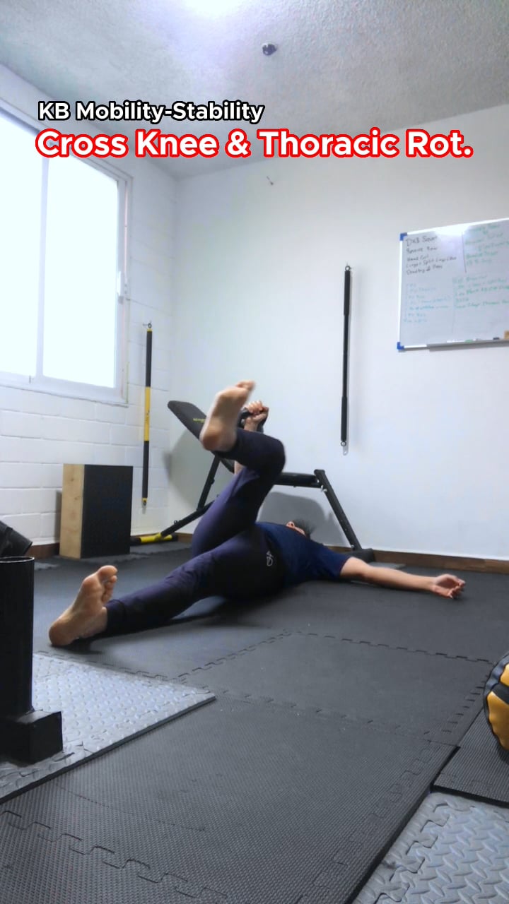 KB CROSS KNEE THORACIC ROTATION MOBILITY STABILITY SHOULDER on Vimeo