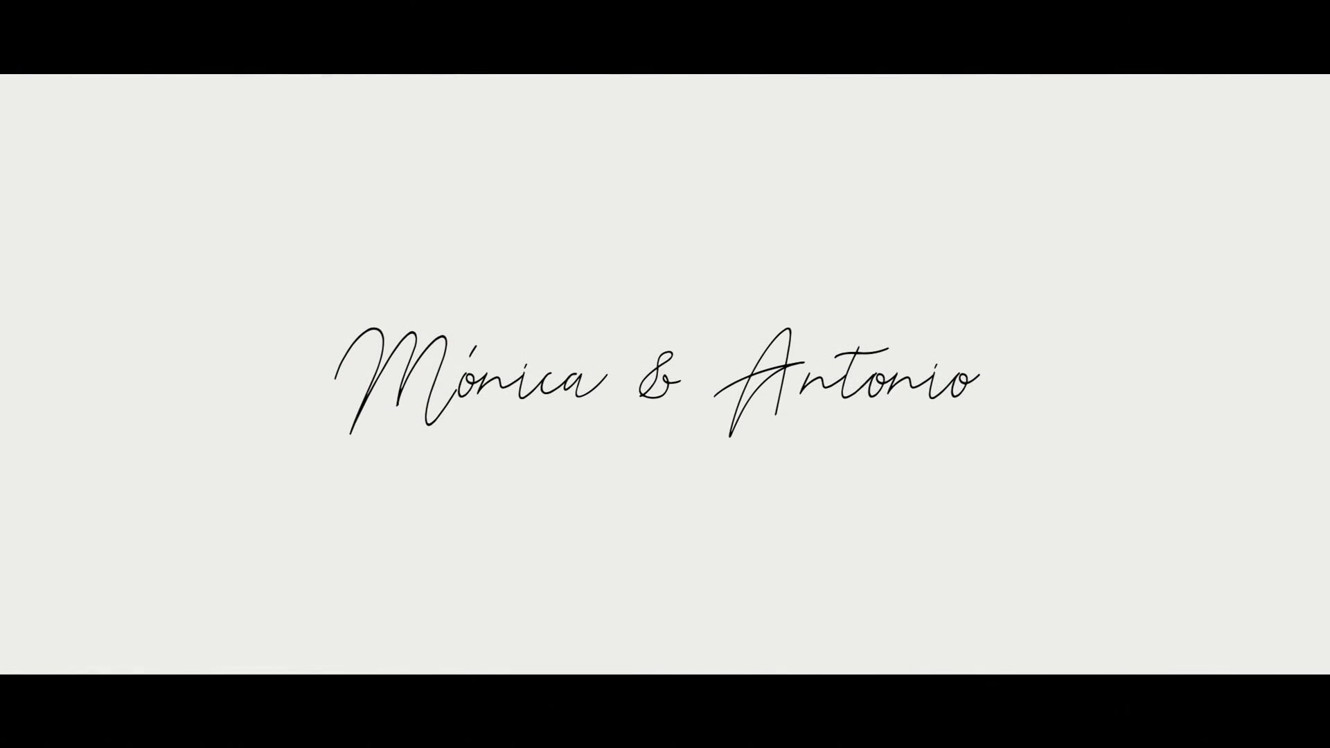 MONICA Y ANTONIO CORTO