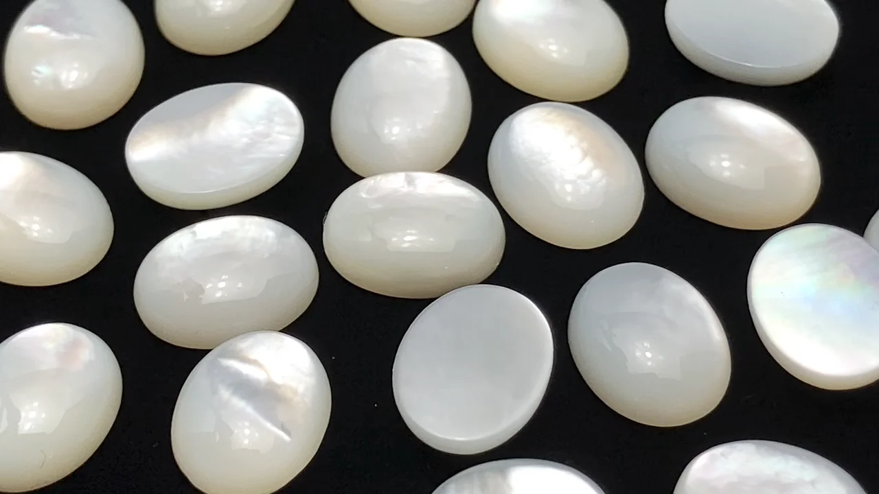 ホワイトシェル(白蝶貝) オーバル カボション10×8mm 4個 ホワイトシェル(白蝶貝) オーバル カボション10×8mm 4個