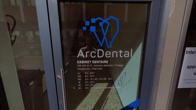 Arc Dental – Cliquez pour ouvrir la vidéo