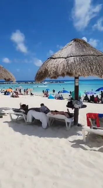 A 360° View of Day Off Fun at Nikki Beach 