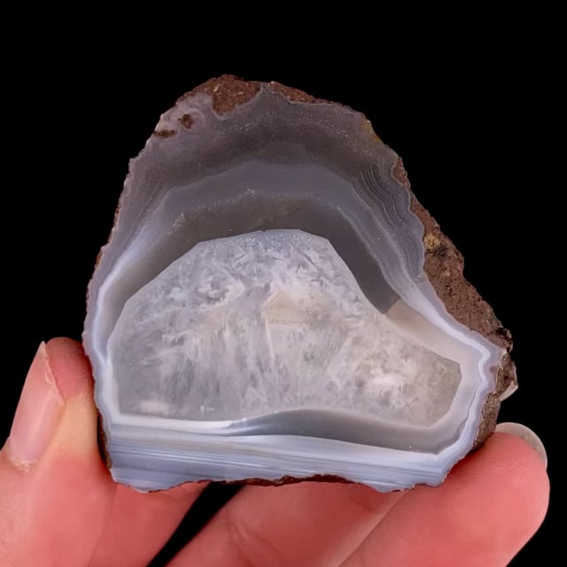 Quartz var: Chalcedony; var: Agate