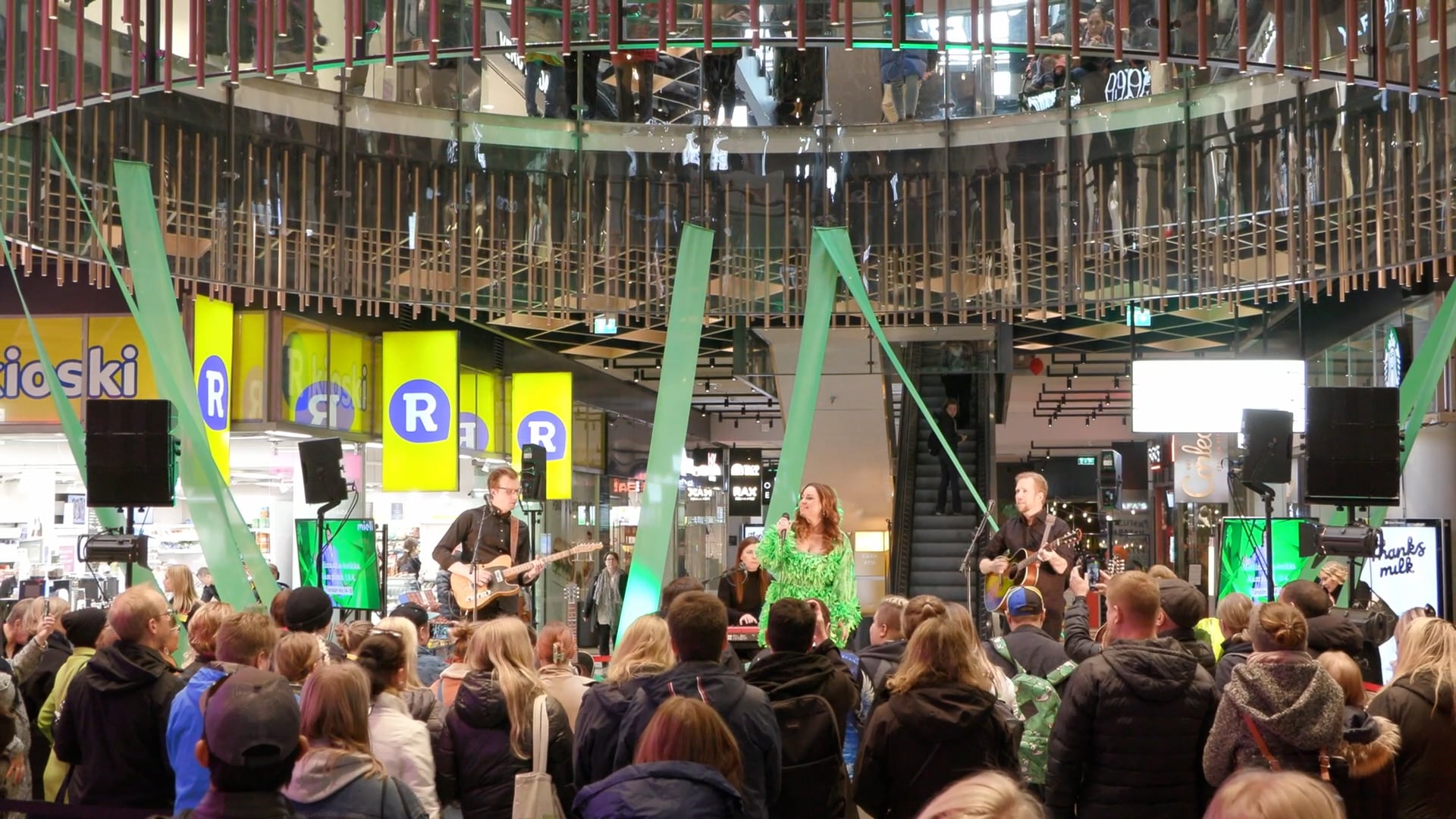 Erinin keikan livestriimi