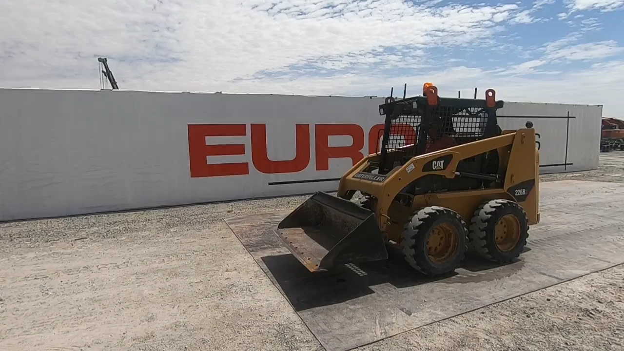 Caterpillar 226B Skidsteer Loader Abu Dhabi May 2023 on Vimeo