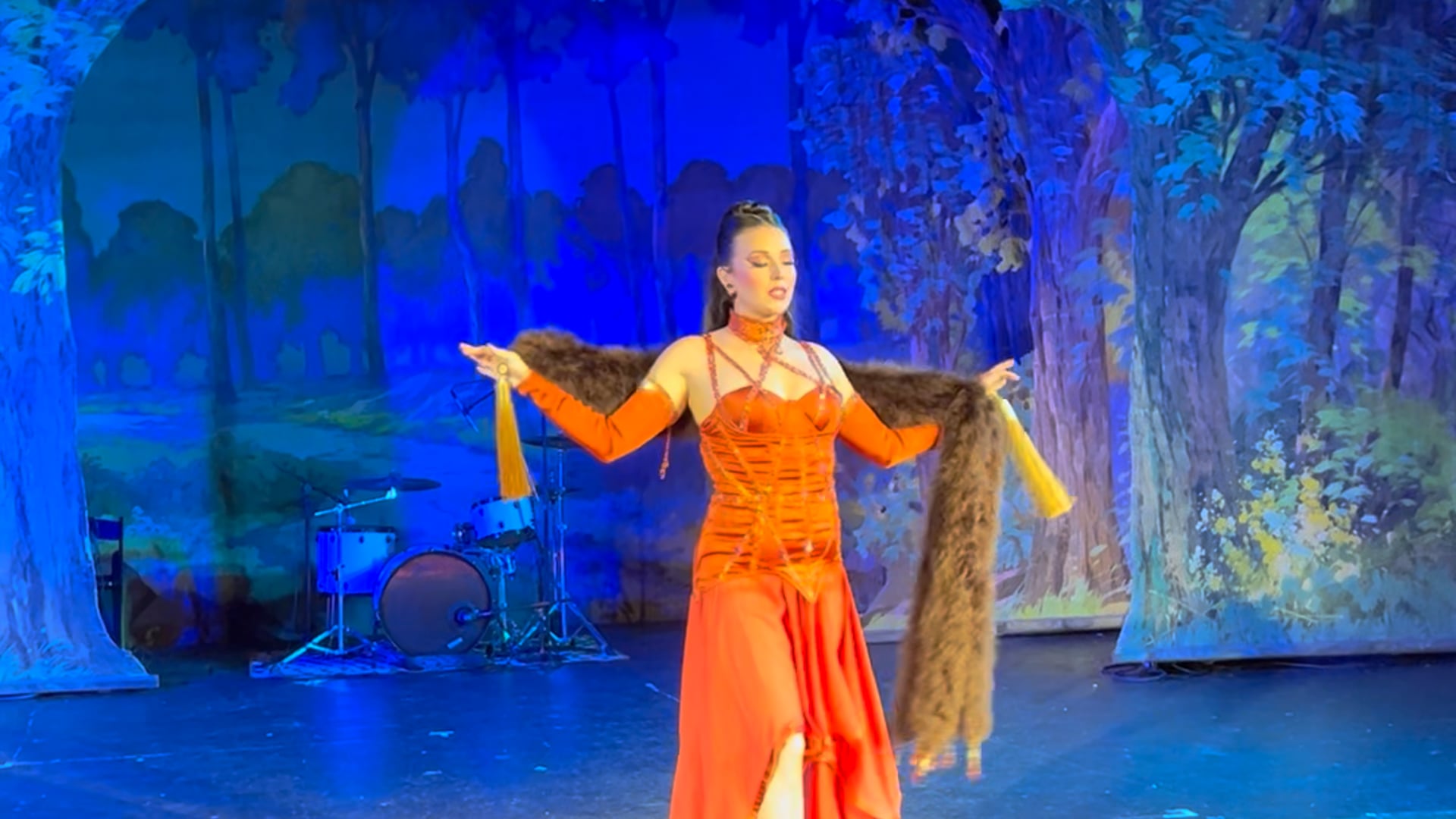 Miss Kitty Oaks "Calamity Strut" at Edwardian Ball 2023