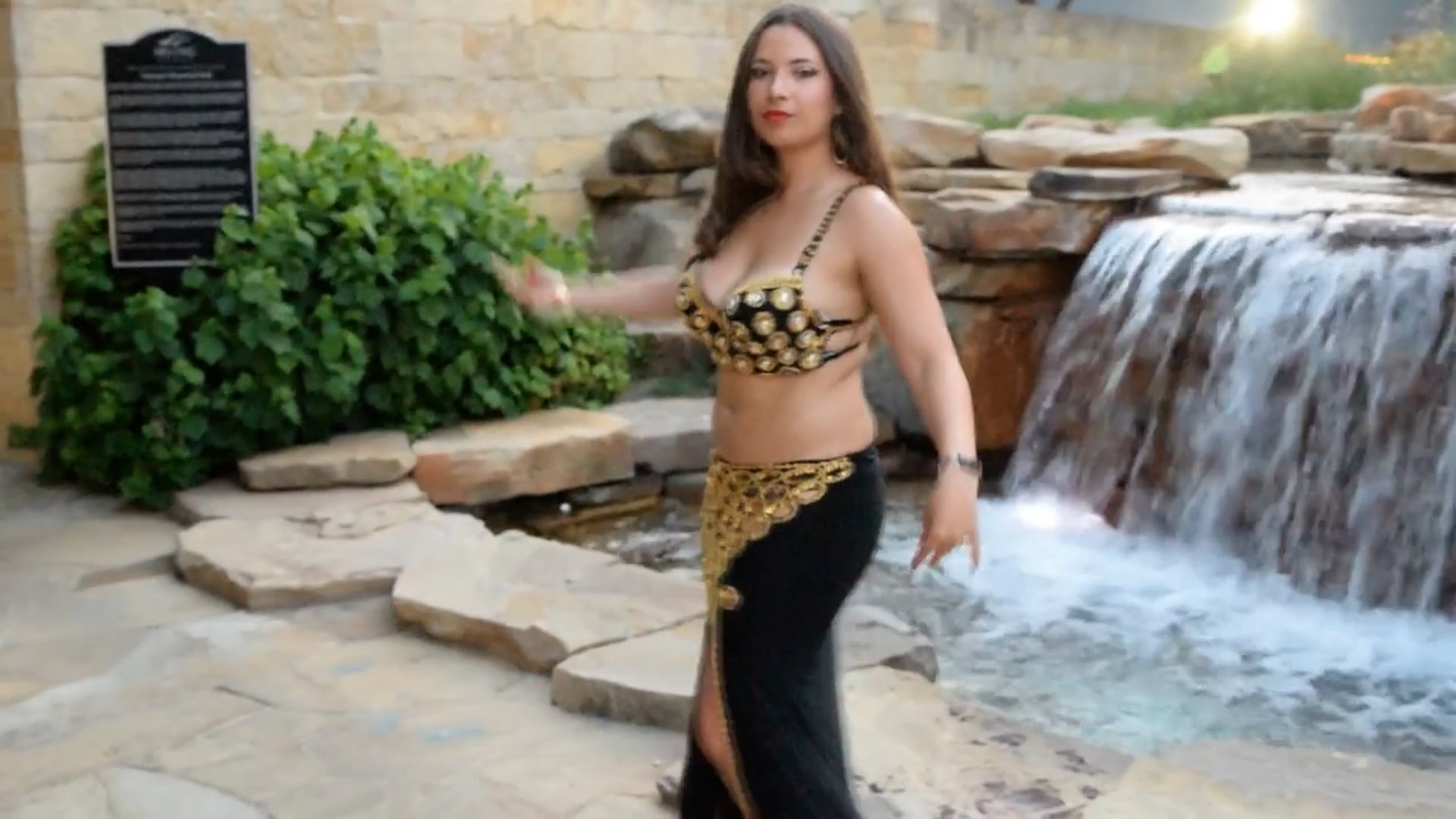 Promotional video thumbnail 1 for Qamar Dance Entertainment