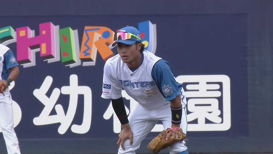 【ファーム】ファインプレー!! ファイターズ・細川凌平 自慢の足の速さを生かし、アウトを奪う!!  2023年4月18日 北海道日本ハムファイターズ 対 横浜DeNAベイスターズ